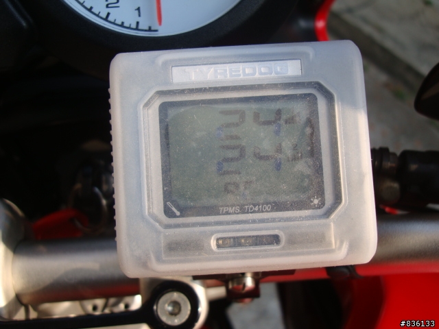 剛剛拿到手的小玩意,機車專用(防水)無線胎壓偵測器FOR DUCATI