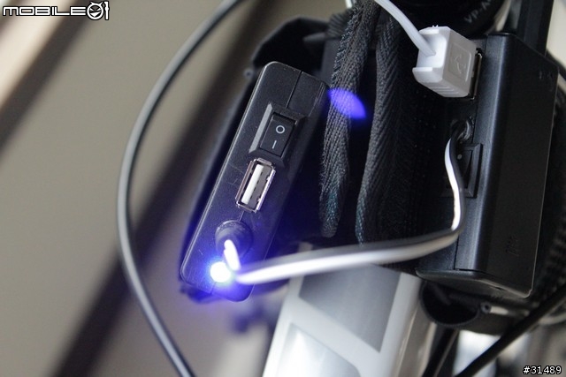 登山車 發電花鼓 頭燈 手機 充電電池 (二)