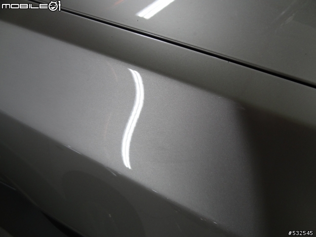這是BMW 新車原廠烤漆該有的品質嗎?