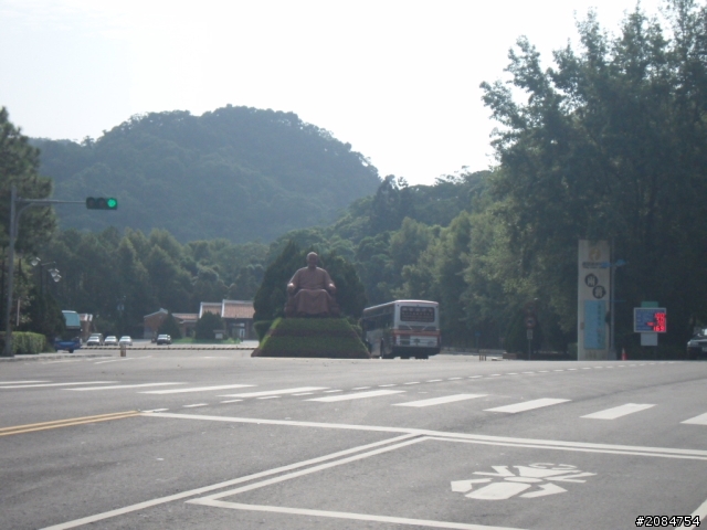 她,就是省道一姐!張拉拉環島初體驗。