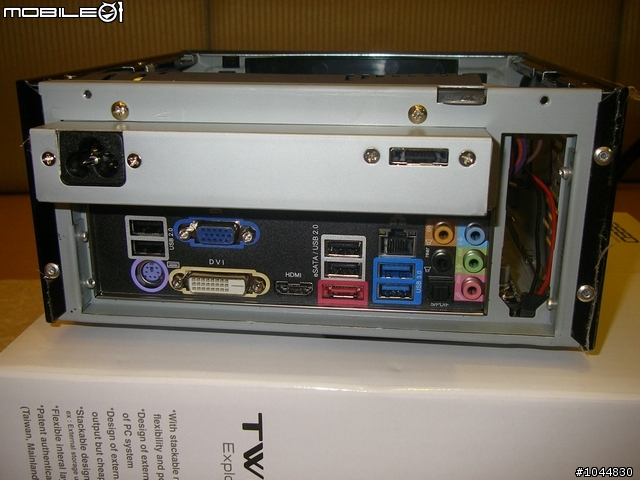 ASRock Z68M + TWINSYS 完美絕配的 ITX HTPC 實現 - 系統組裝