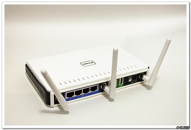 【深入評測】超世代極速玩家機 D-Link DIR-655