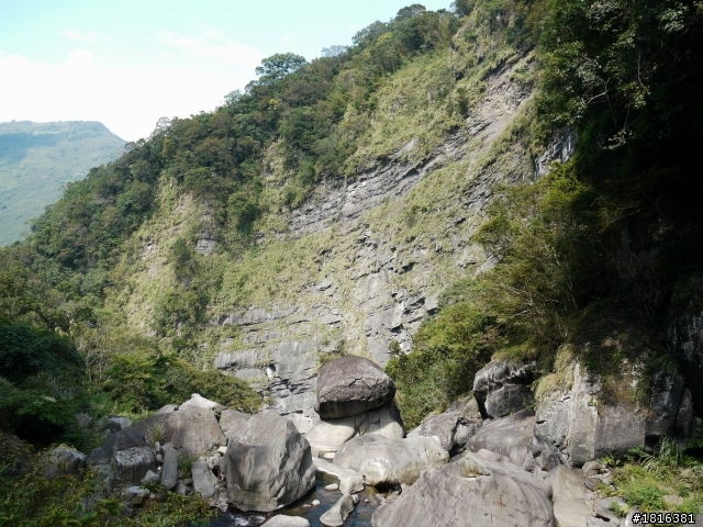 司馬庫斯攻略..一個MOVE如果沒有HOLD住就準備去見上帝 (帳單出現了)