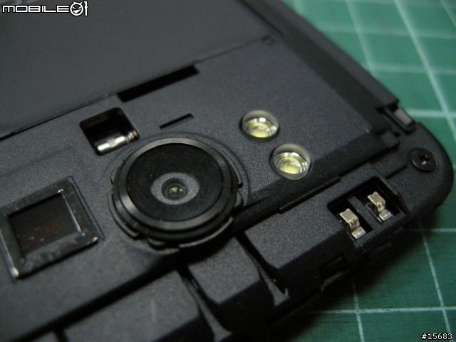 10/23(更新皮套入手)長期分享 HTC TITAN 開箱