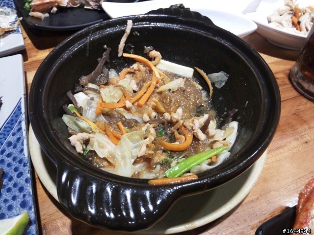 請朋友吃飯 米其林推薦餐廳之福樓 結果:失望~