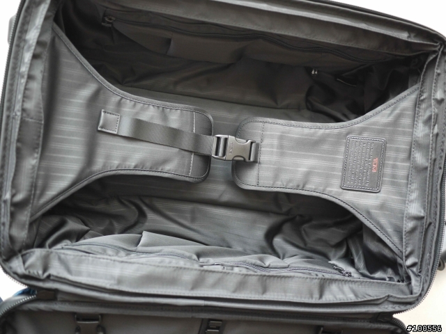 分享-低調中的悶騷-TUMI Alpha 22020 國際標準尺寸登機箱