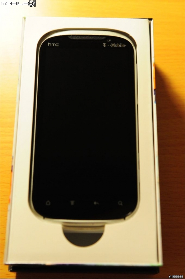 晚了五天的開箱...簡約版~ HTC AMAZE