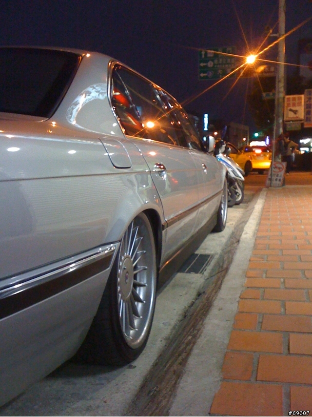 藏輪的 BMW Alpina L7..