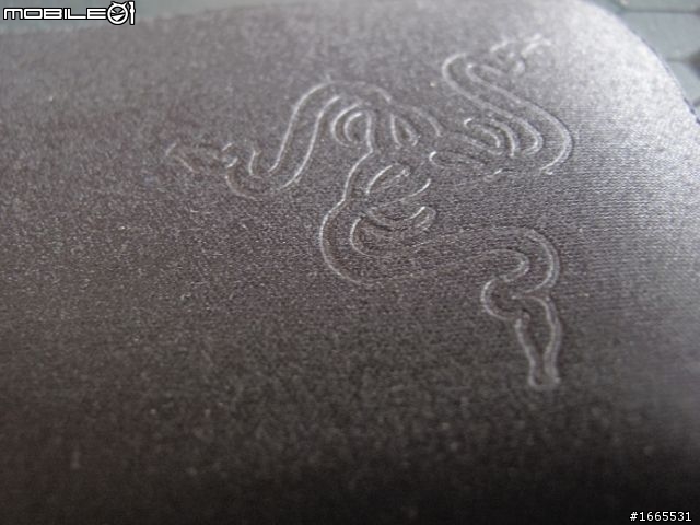 AlienWare M11xR3開箱(已加上部分數值)