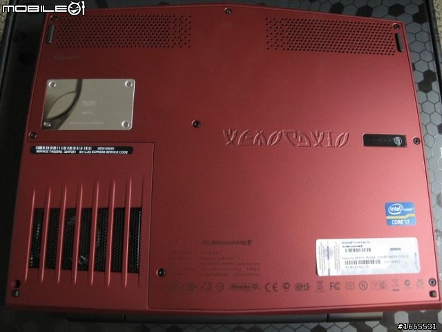 AlienWare M11xR3開箱(已加上部分數值)