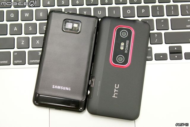 三星 Galaxy S2 vs HTC EVO 3D 外型、效能、相機大車拼!你選誰?