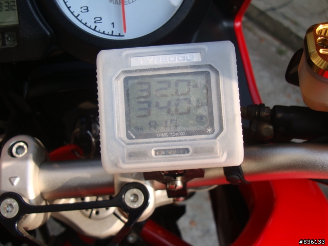 剛剛拿到手的小玩意,機車專用(防水)無線胎壓偵測器FOR DUCATI