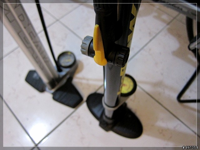 Topeak JoeBlow Ace: 法嘴HOLD不住,美嘴兜不攏,聰明嘴耍白痴。