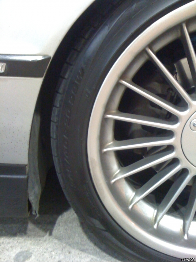 藏輪的 BMW Alpina L7..