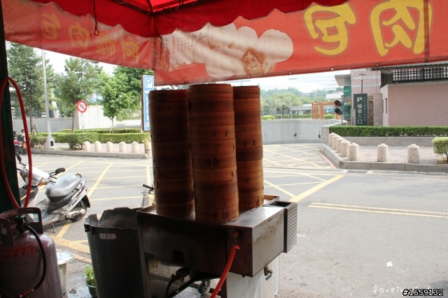 阿嬤肉包 美德街 近中國醫藥大學