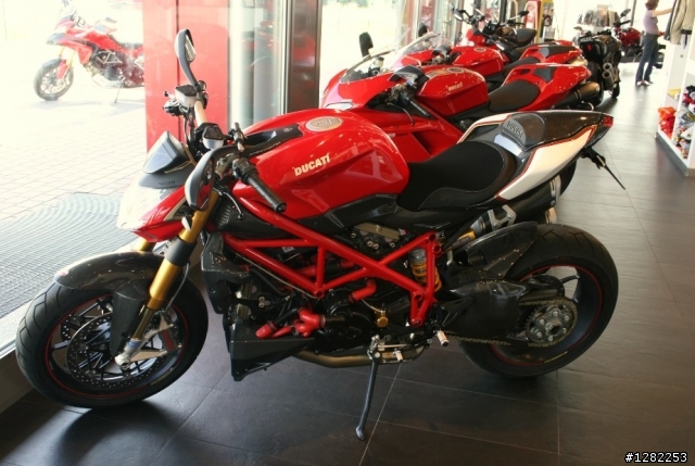 探访DUCATI工厂直营店