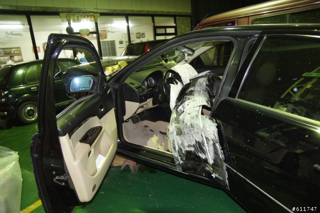 Mondeo Metrostar時速80撞擊結果。
