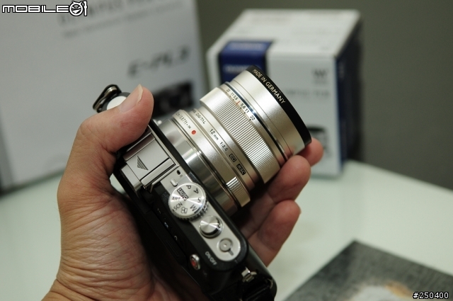 我的“OLYM黑”-EPL-3 +12mm/2.0 開箱分享