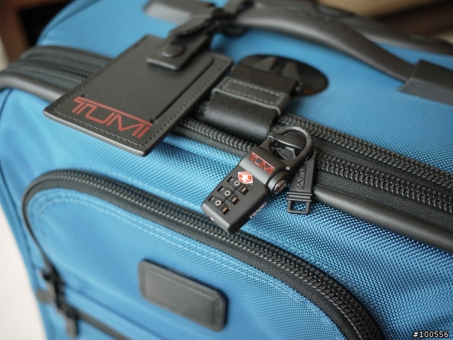 分享-低調中的悶騷-TUMI Alpha 22020 國際標準尺寸登機箱
