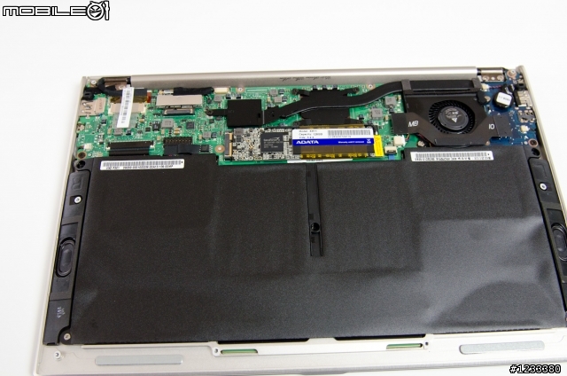 Asus 也開始販售 Macbook Air 了耶! @@凸