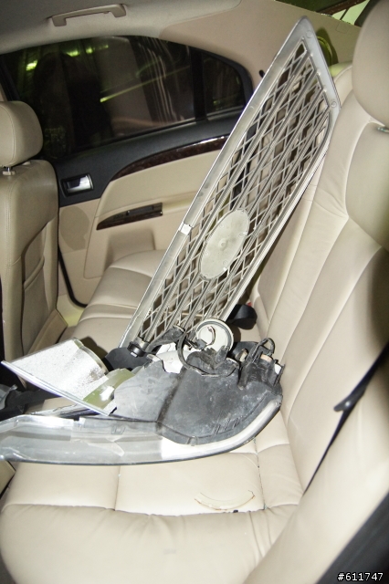 Mondeo Metrostar時速80撞擊結果。