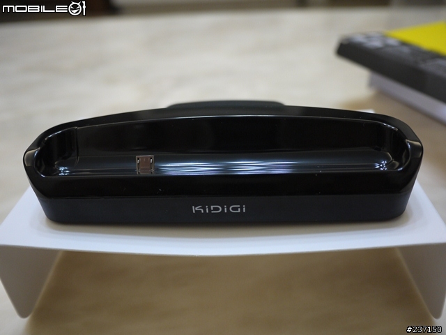 (開箱)KiDiGi USB Cardle with HDMI out for EVO 3D "HDMI輸出充電底座"