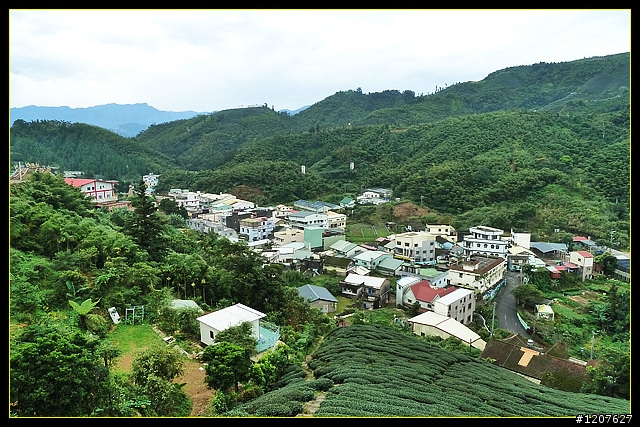 2011.10.02_騎上36彎,走在綠色長城五峰稜線上!