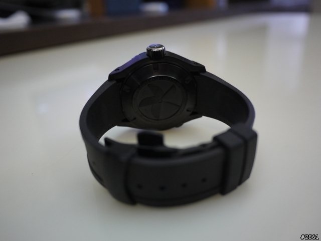 <開箱>生平第二次開箱:EDOX Class 1 Ice Shark II Lim. Ed.冰鯊二代
