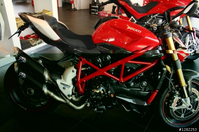 探访DUCATI工厂直营店