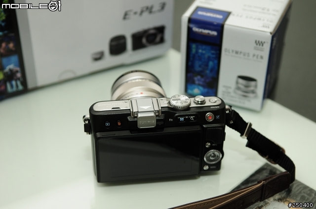 我的“OLYM黑”-EPL-3 +12mm/2.0 開箱分享