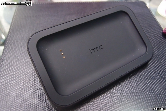 HTC Rhyme 嫣紅紫 開箱分享