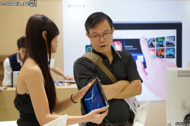 『活動分享』高雄巨蛋直營門市 Sony Tablet S 體驗會