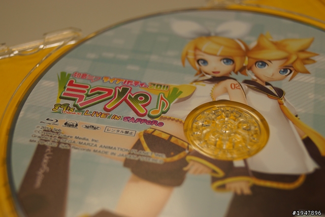 【開箱】初音ミク ライブパーティー 2011 Blu-ray 限定盤 - 入手分享