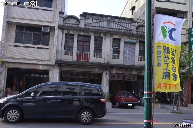 開著Luxgen SUV到溪頭找妖怪、彰化樂活正妹老師的襪子DIY、西螺買醬油逛老街。