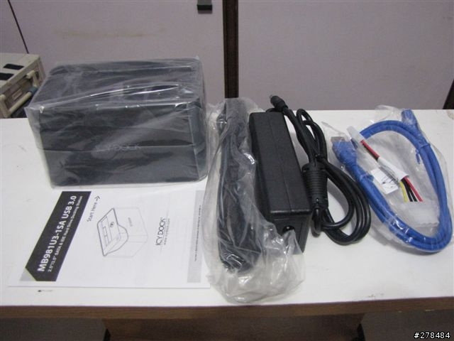 MB981U3-1SA 2.5吋+3.5吋/IDE+SATA USB3.0 外接硬碟座非專業小開箱