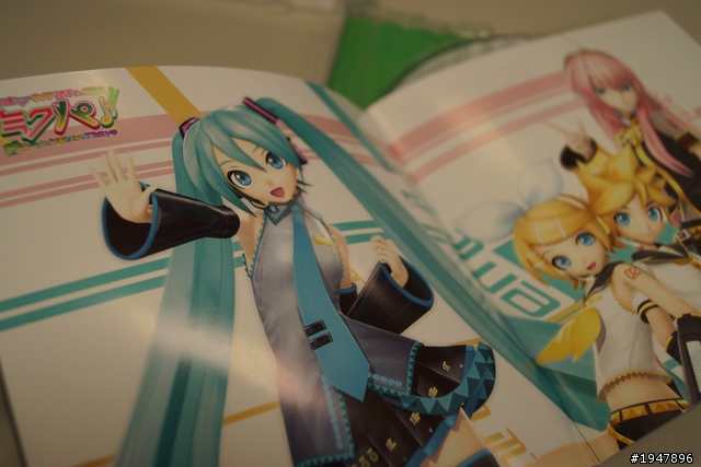 【開箱】初音ミク ライブパーティー 2011 Blu-ray 限定盤 - 入手分享
