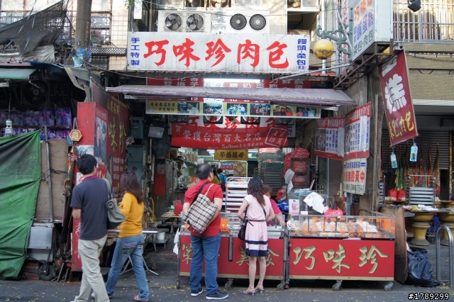 開個箱吧~RAV4 黑色天窗版