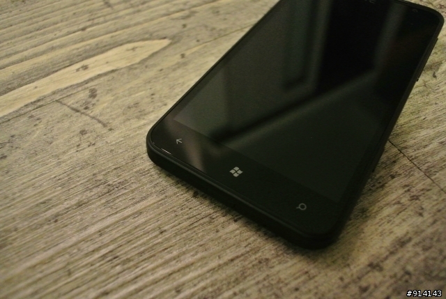 hTC TITAN4.7, 大的好過癮!