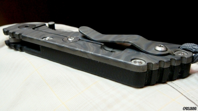 個人心目中最完美折刀~STRIDER SNG