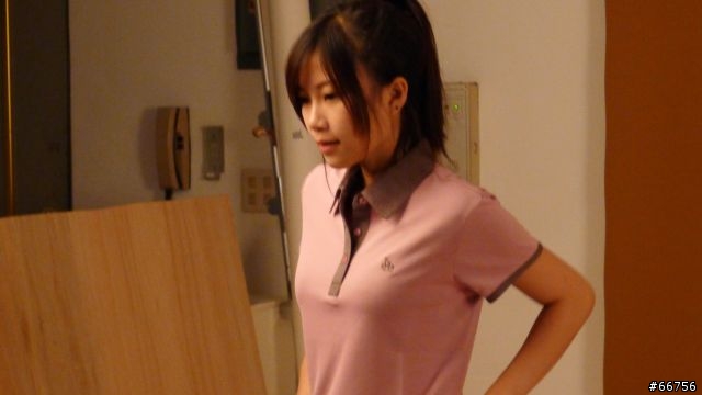 今天替家裡拍型錄的女MD 請給些嘴炮 喔~不是 是意見! 12/1 你說的出 我做的到 !!!