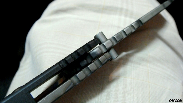 個人心目中最完美折刀~STRIDER SNG