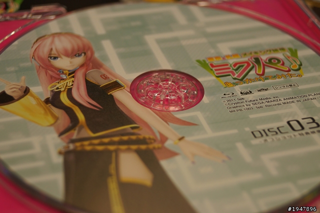 【開箱】初音ミク ライブパーティー 2011 Blu-ray 限定盤 - 入手分享