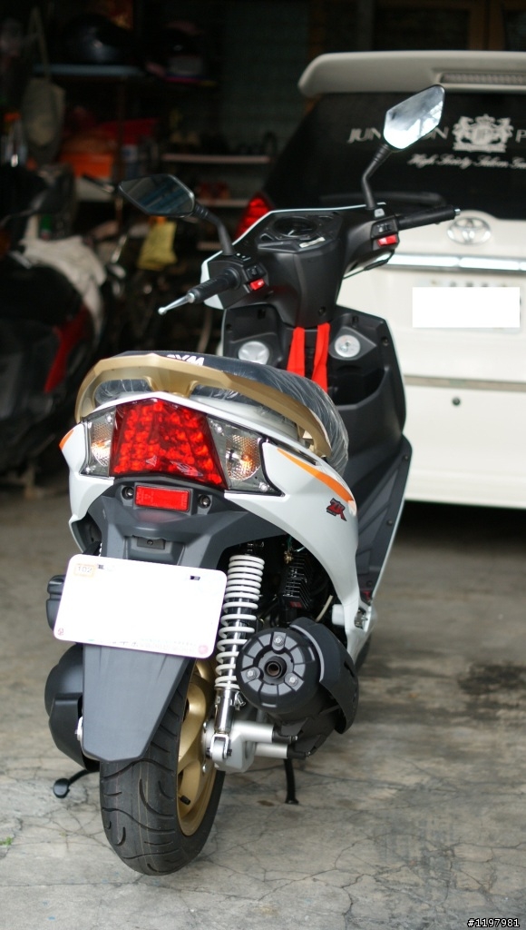 New Fighter ZR 特仕版 開箱 精品配件上身