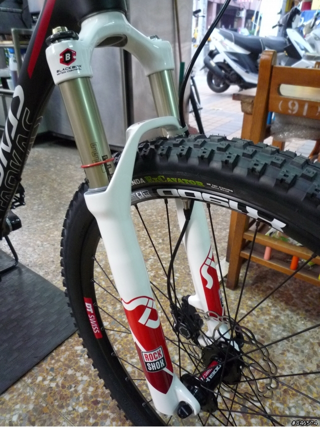 (KUSO-分享) TAOKAS 碳纖維登山車