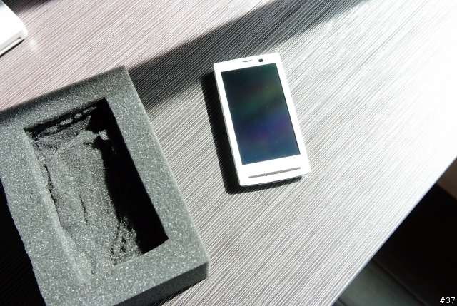 我的手機名人堂-SonyEricsson X10"關"箱