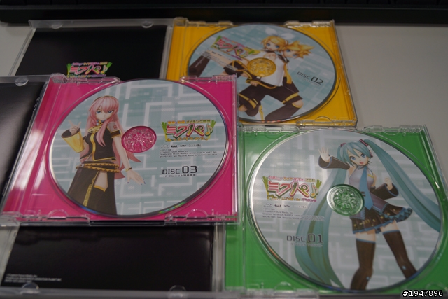 【開箱】初音ミク ライブパーティー 2011 Blu-ray 限定盤 - 入手分享