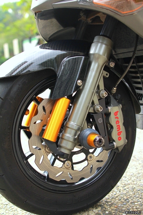 G-MAX 200改裝分享第十一發!! 前後雙Brembo總泵+前後雙Brembo卡鉗 制動最終昇級!!