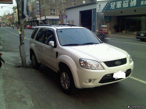 開箱文~白色逃跑號~escape 4x4 持續更新中!