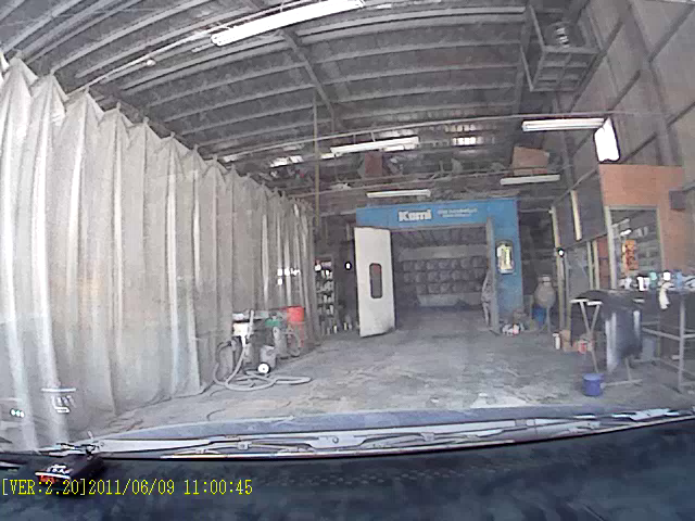 原廠不像原廠 亂搞一通