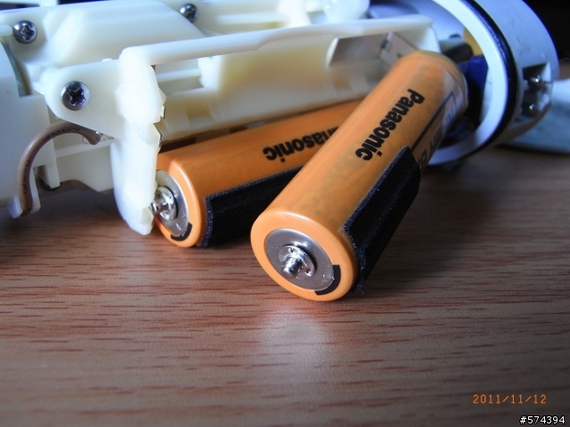 國際牌噴射水流攜帶型沖牙器Panasonic EW-DJ40 (附拆解照片) 更換電池問題